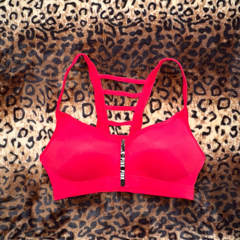 Red sports bra Victoria’s Secret ultimate